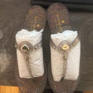 Kate Spade kendall T-Strap Glitter Jelly Sandals, Size 8 brand new